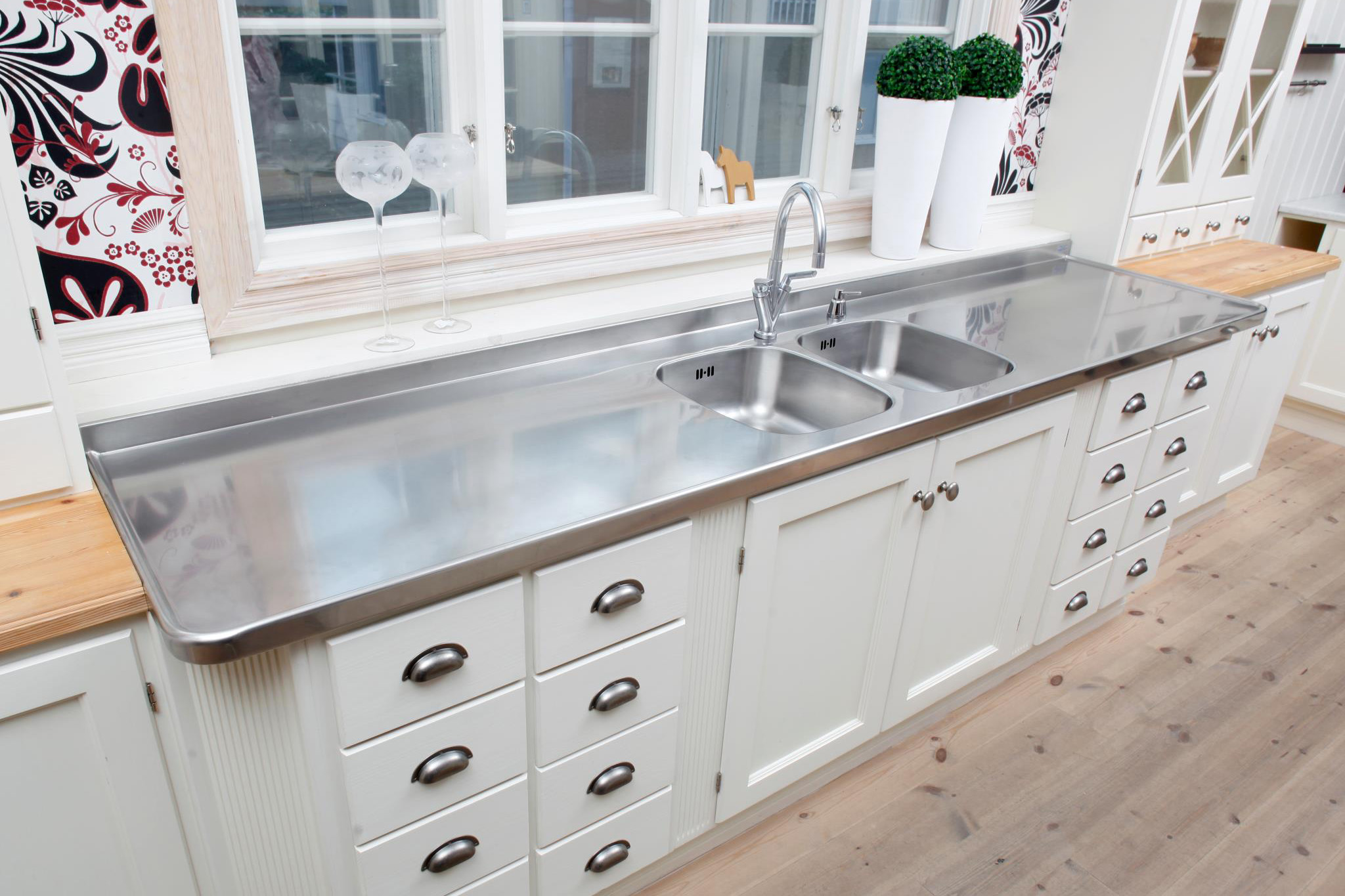 Unikt kök i rostfritt