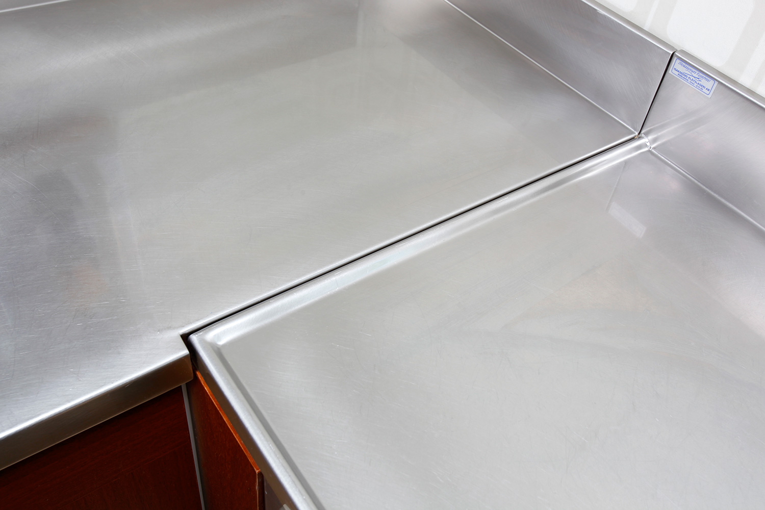 Inskarvad specialkant